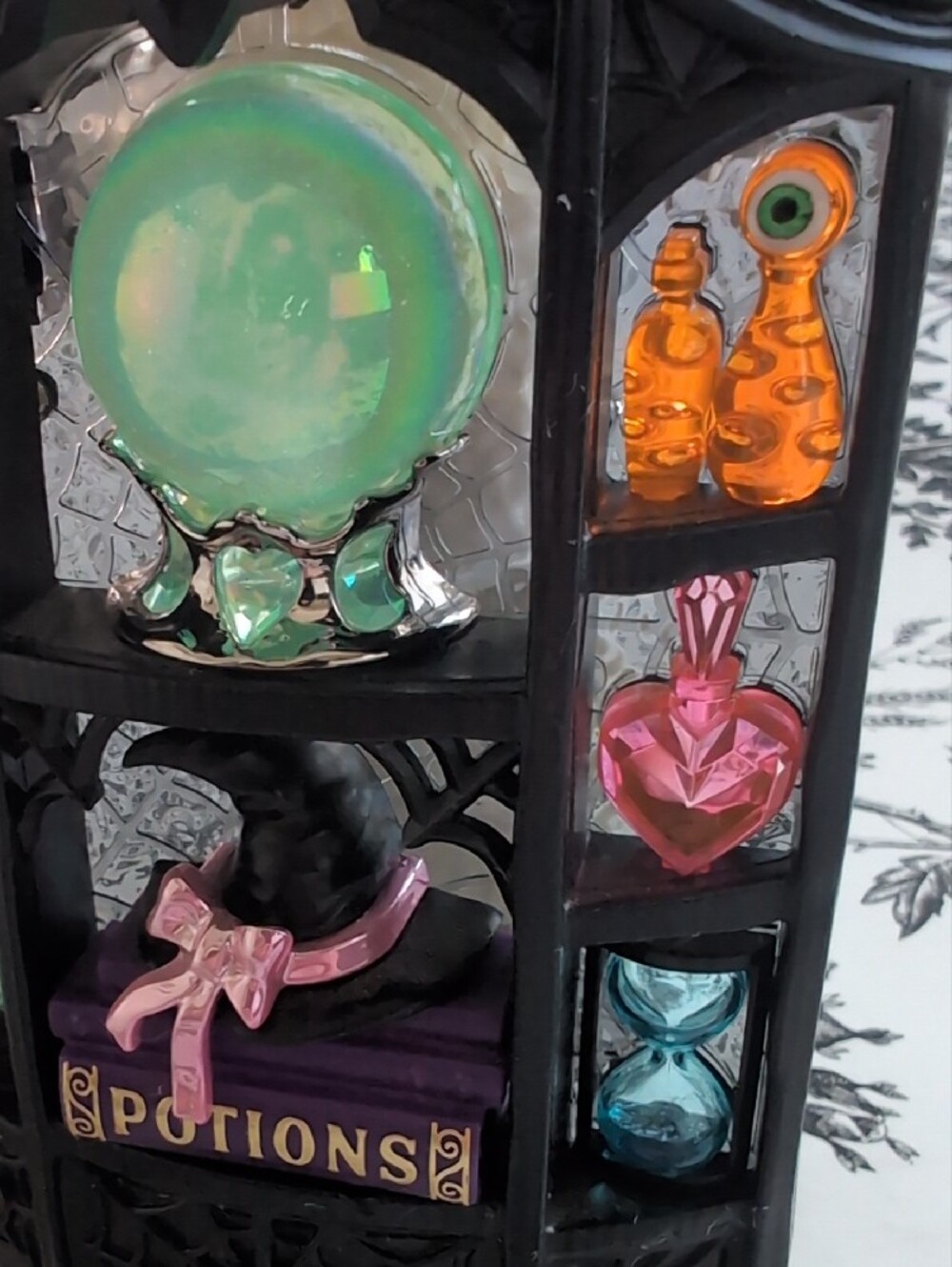 Bath & Body Works Black Witchy Cabinet Wallflower - Picture 6 of 7